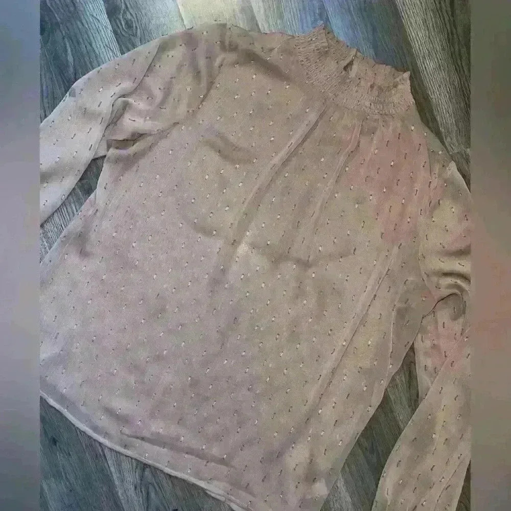 Express Woman's Dress Shirt - Picture 2 of 2